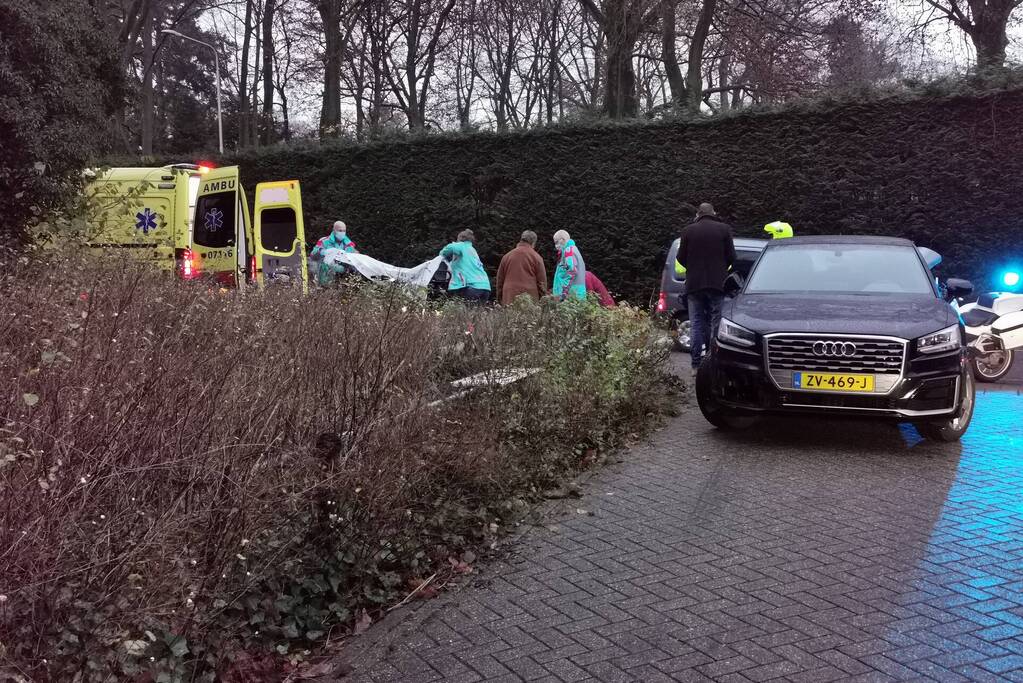 E-biker betrokken bij aanrijding met auto