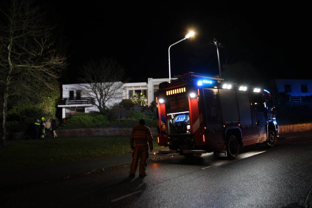 Veel rook bij brand in woning