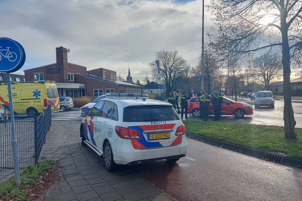 Fietser gewond bij botsing met auto