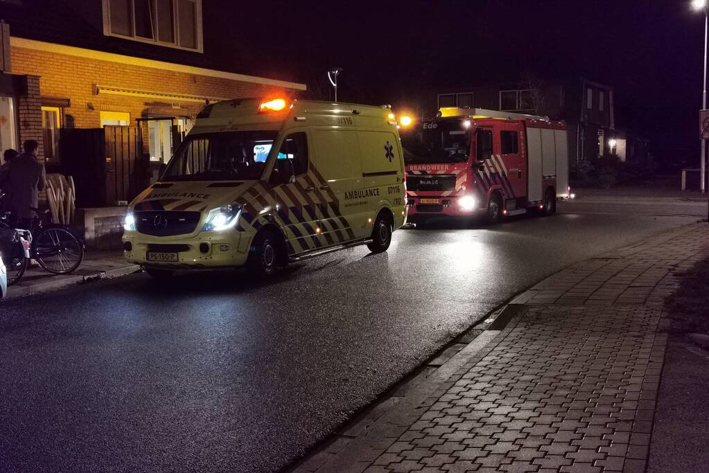 Brandweer doet onderzoek in woning