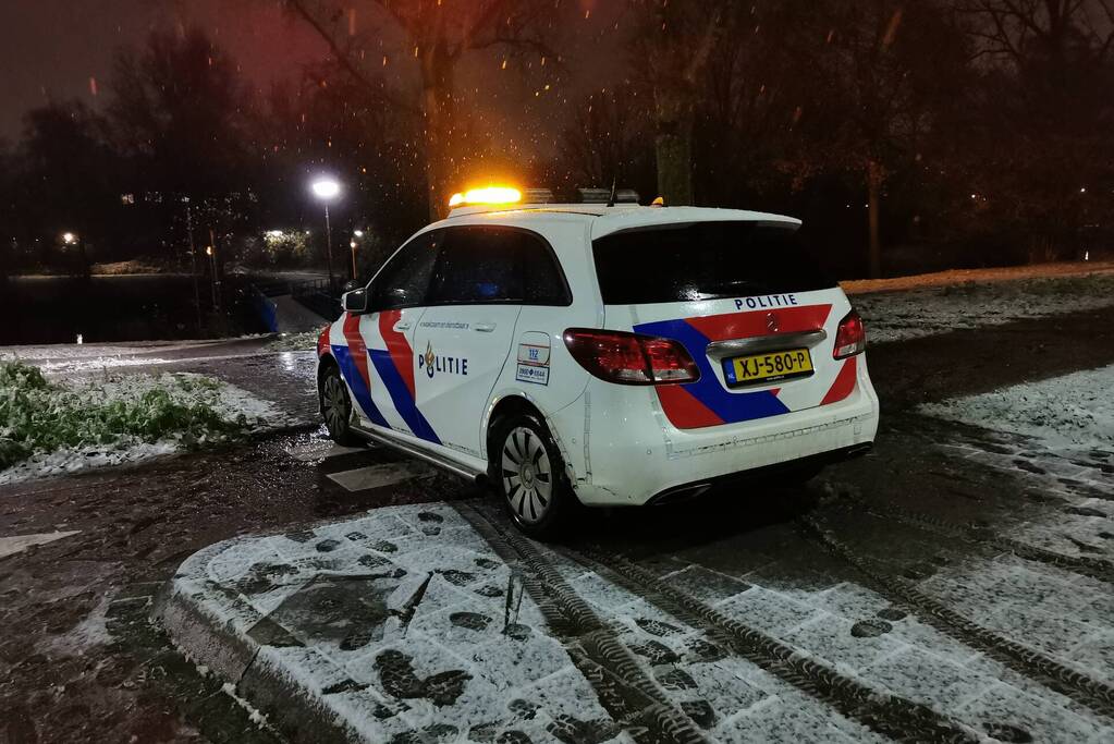 Persoon raakt te water in stroombergvijver