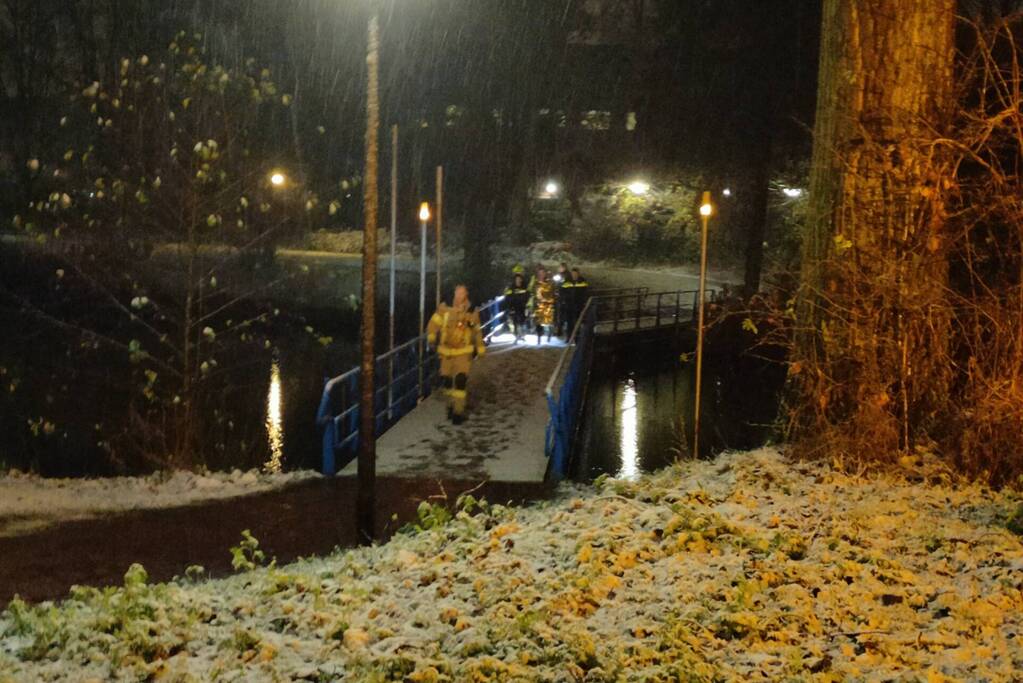 Persoon raakt te water in stroombergvijver