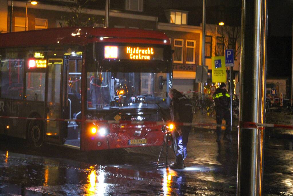 Persoon gewond bij aanrijding met bus