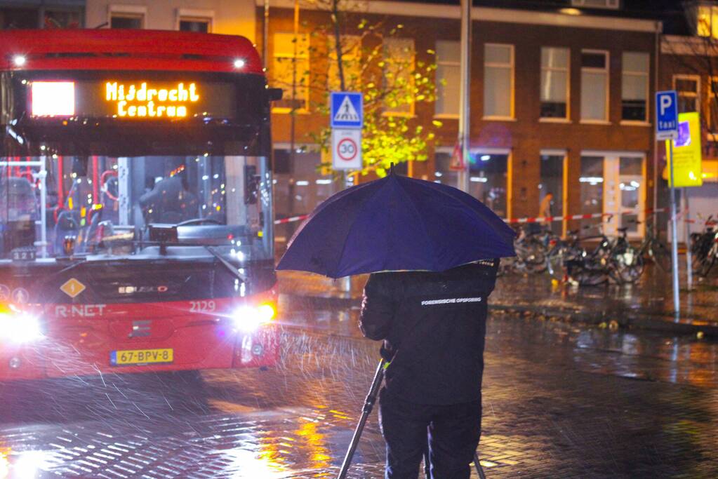 Persoon gewond bij aanrijding met bus