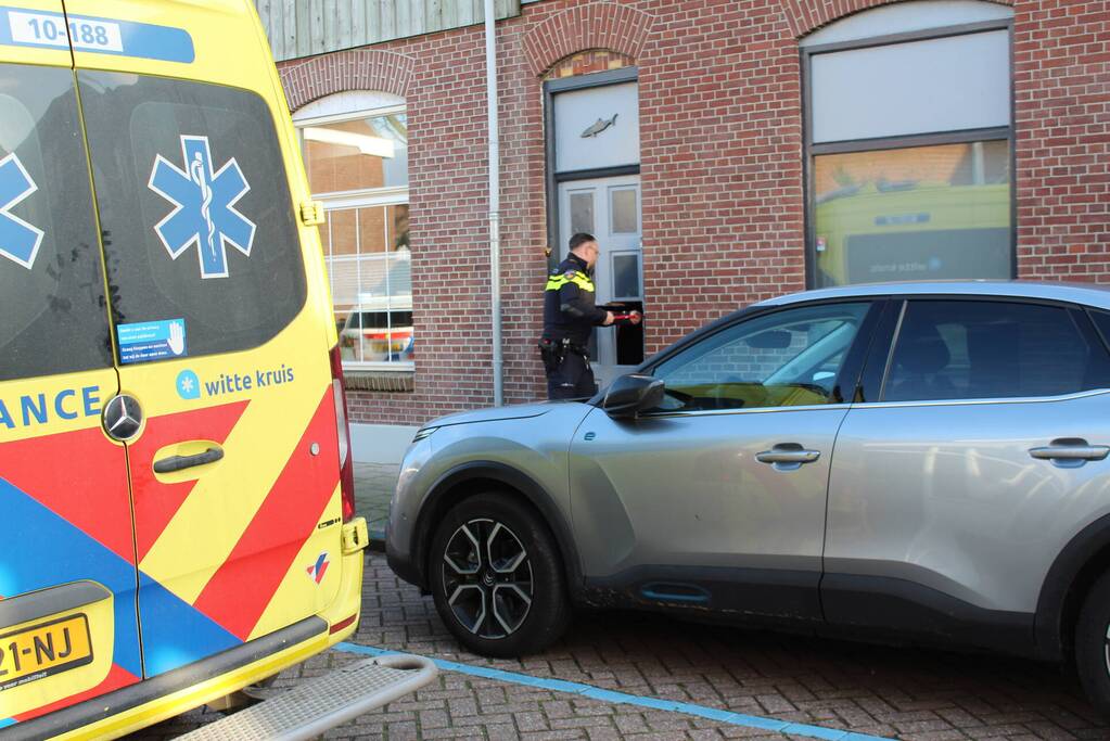 Persoon overleden aangetroffen in woning