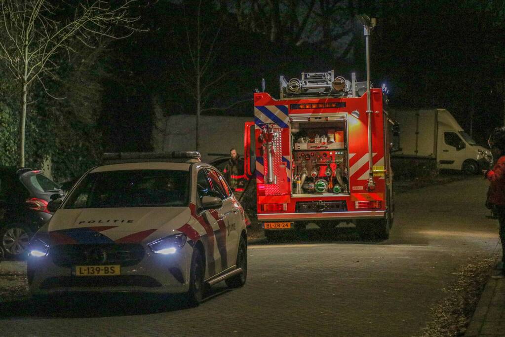 Brandweer ingezet bij kleine autobrand