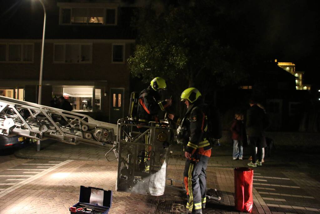 Veel rook door brand in schoorsteen