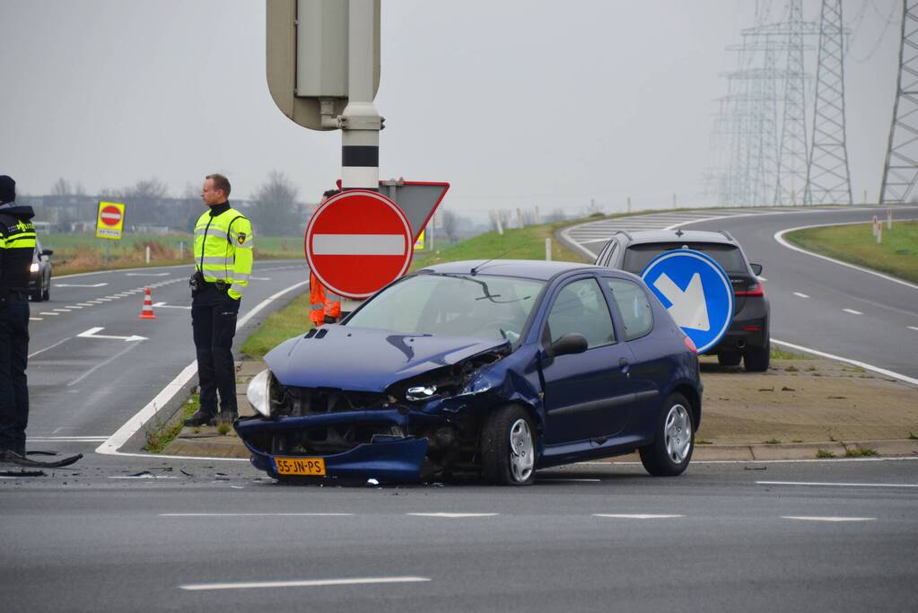 Crash bij op- en afrit van N31