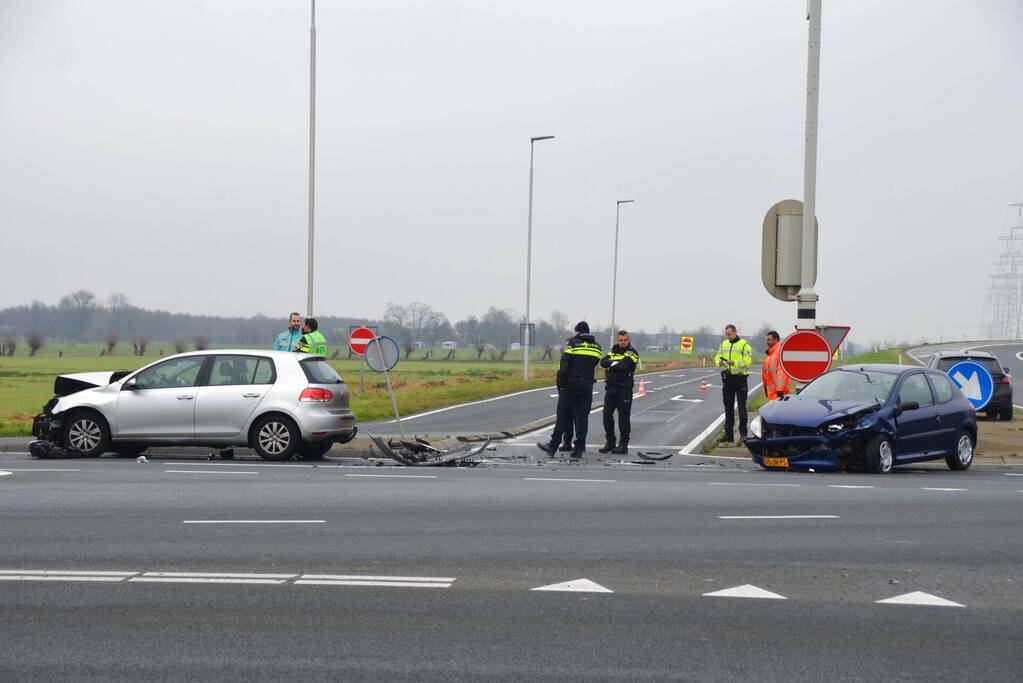 Crash bij op- en afrit van N31