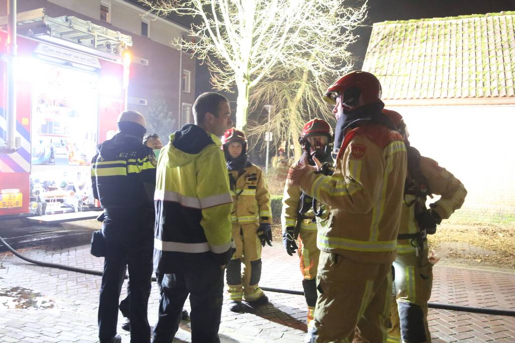 Brand in elektrahuis, huishoudens geen stroom