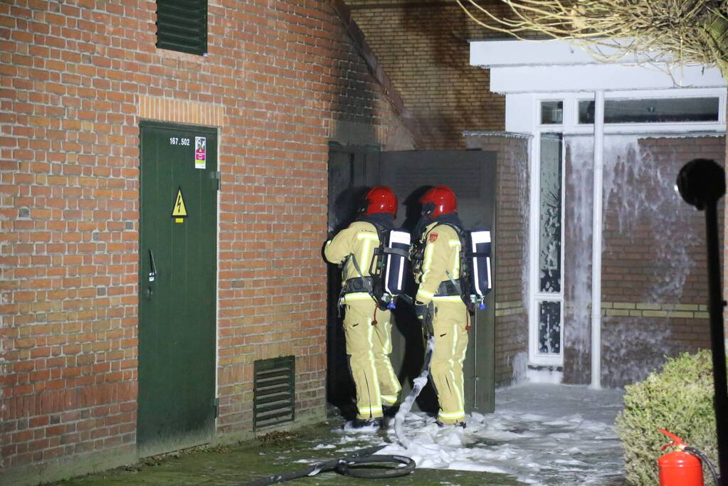Brand in elektrahuis, huishoudens geen stroom