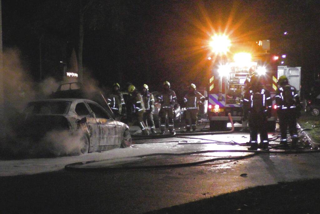 Auto volledig uitgebrand