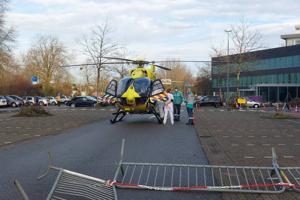 Lifeliner 5 landt voor Alrijne Ziekenhuis