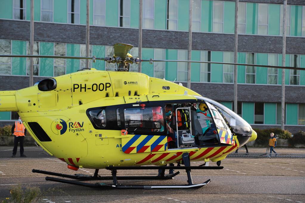 Lifeliner 5 landt voor Alrijne Ziekenhuis