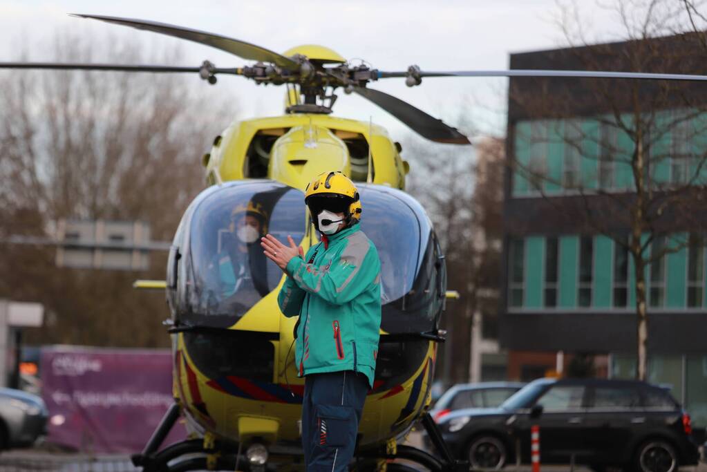 Lifeliner 5 landt voor Alrijne Ziekenhuis