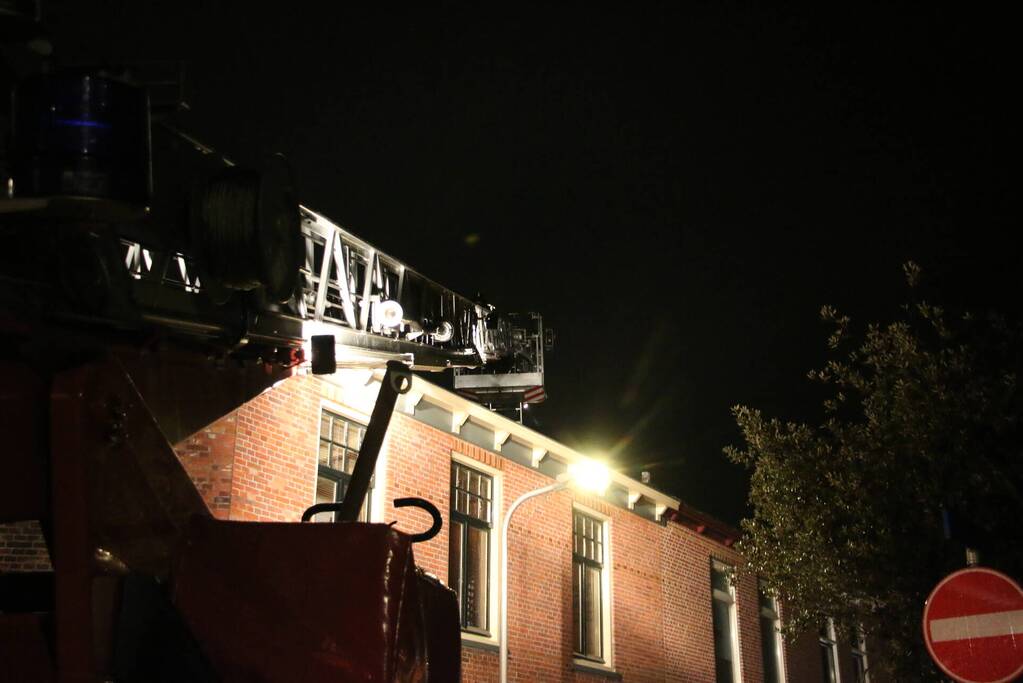 Schoorsteenbrand snel onder controle