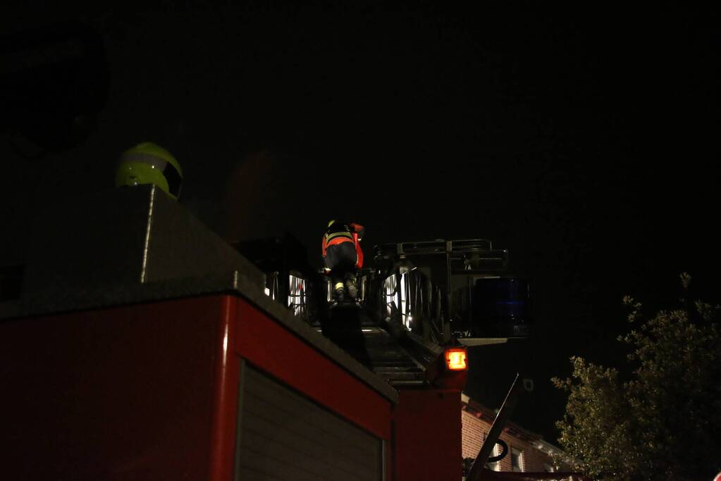 Schoorsteenbrand snel onder controle