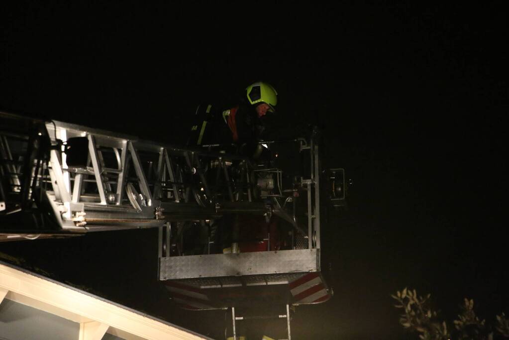 Schoorsteenbrand snel onder controle