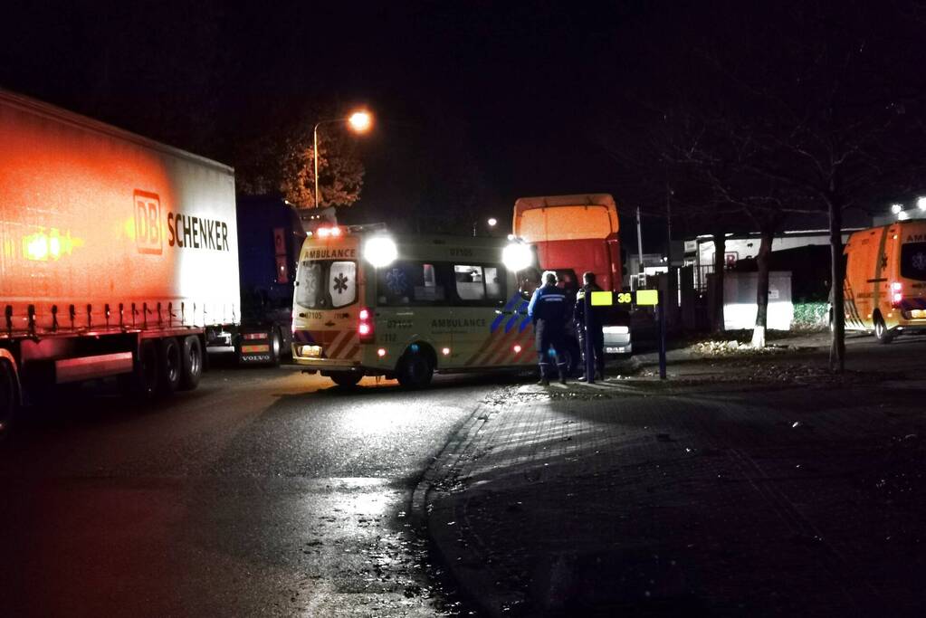 Handhaving treft gewonde man aan op straat