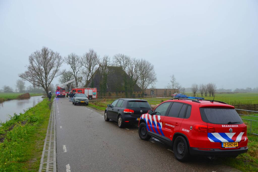 Brand in schoorsteen van boerderijwoning