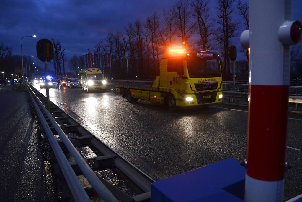 Gewonde bij kop-startbotsing Van Harixmabrug