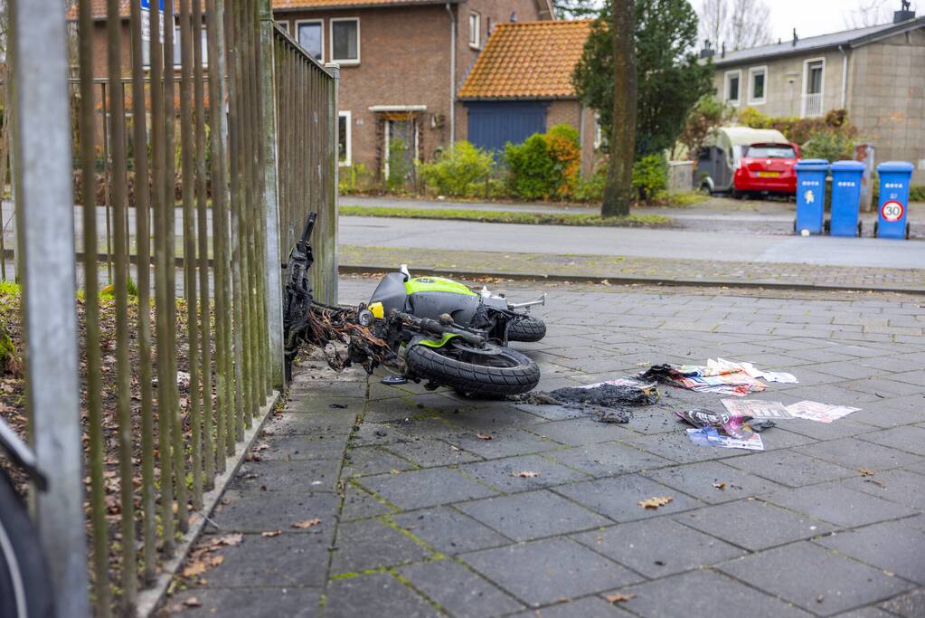Go Sharing-deelscooter opnieuw in brand gestoken