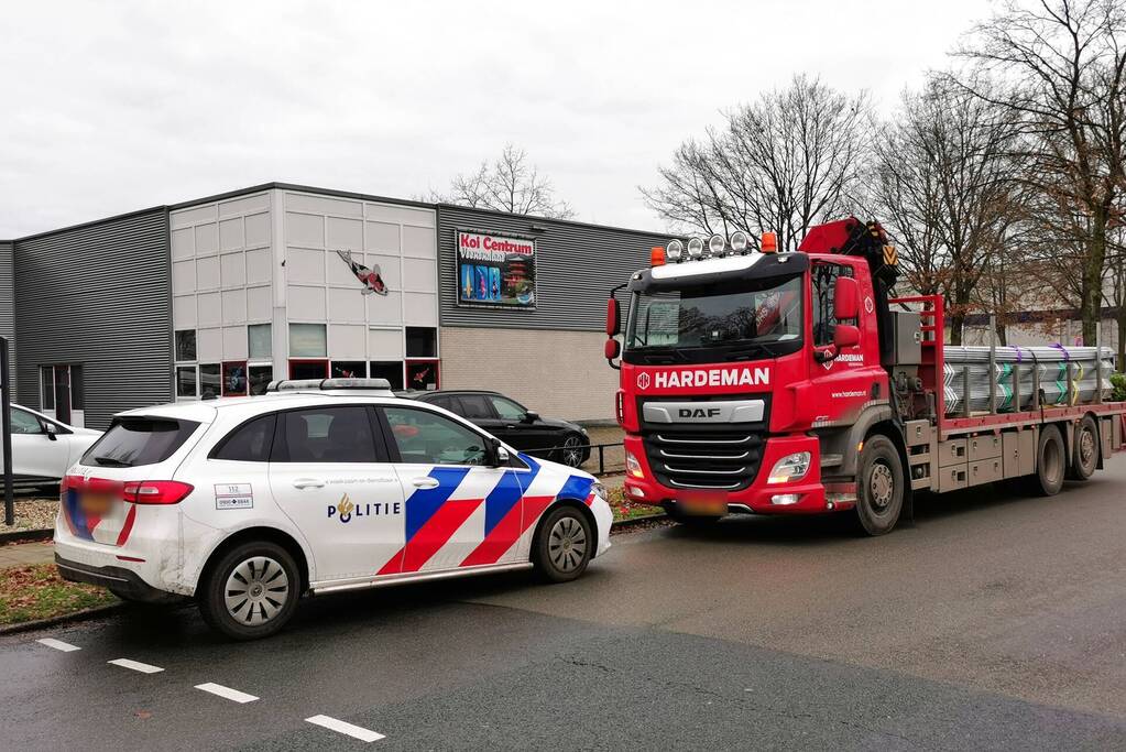 Fietser gewond bij aanrijding met vrachtwagen