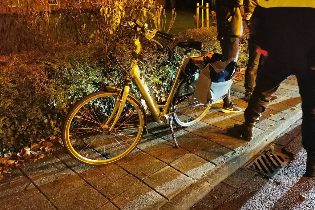 Gewonde fietser aangetroffen door passanten