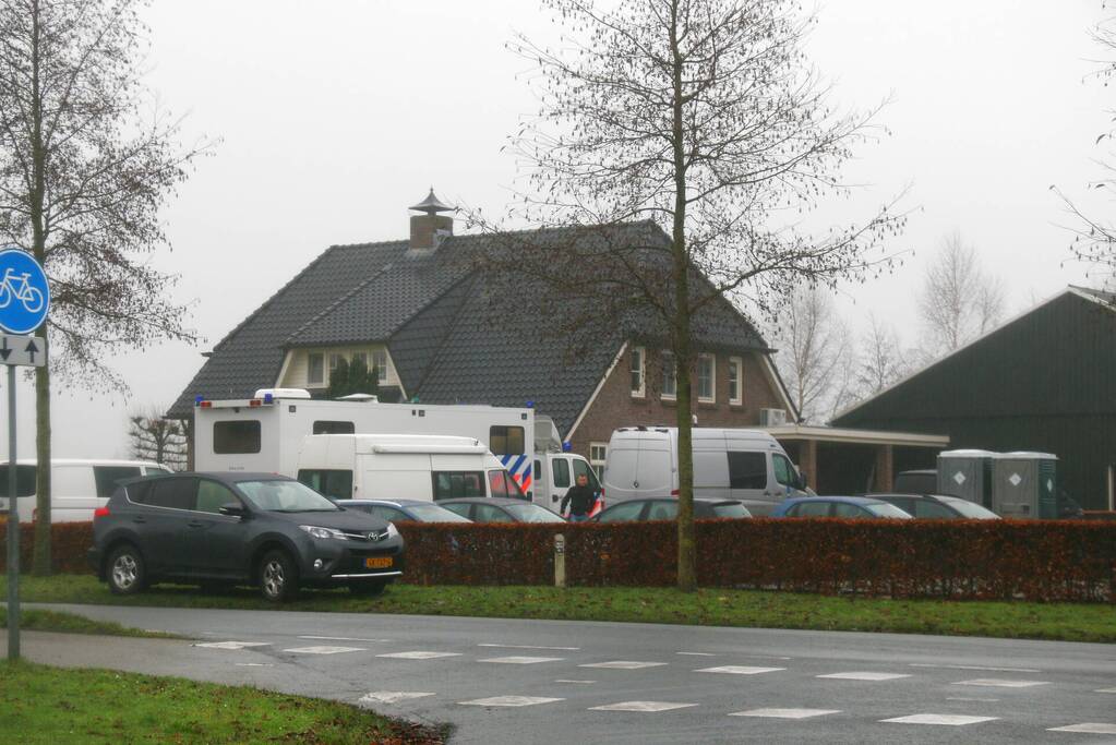 Twee personen aangehouden bij inval in drugslab