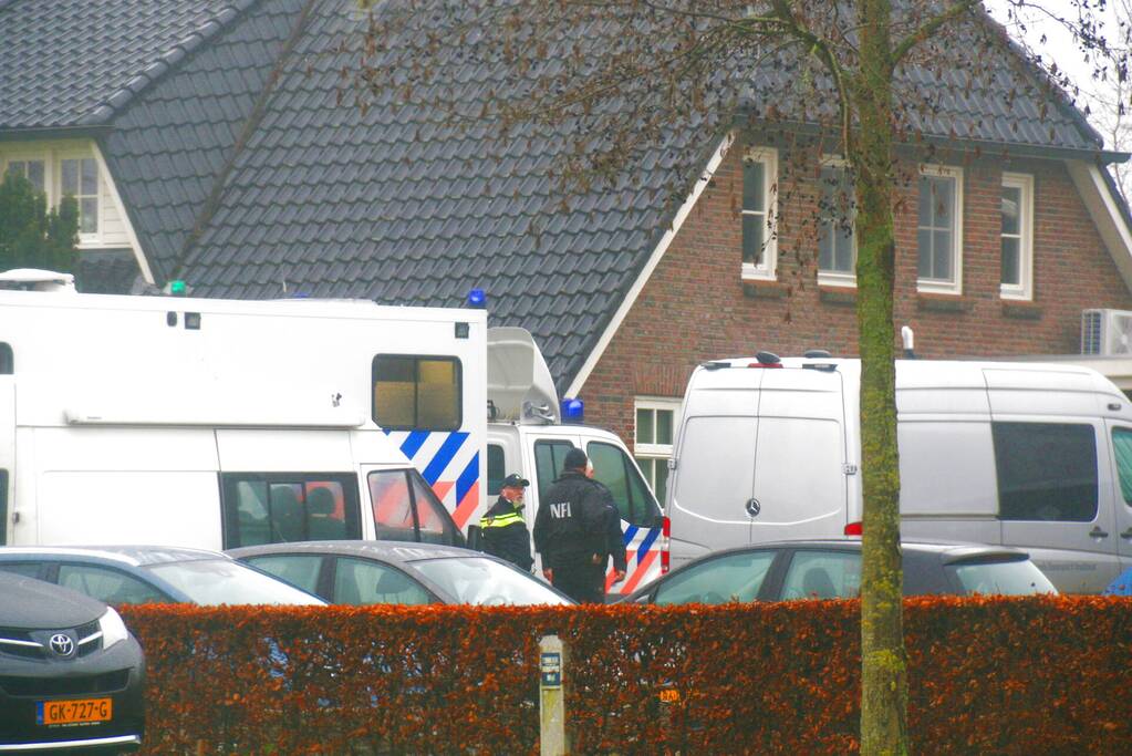 Twee personen aangehouden bij inval in drugslab