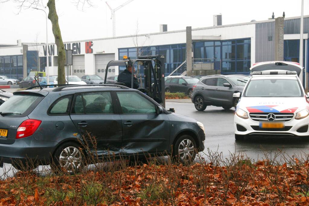 Veel schade bij ongeval op kruising