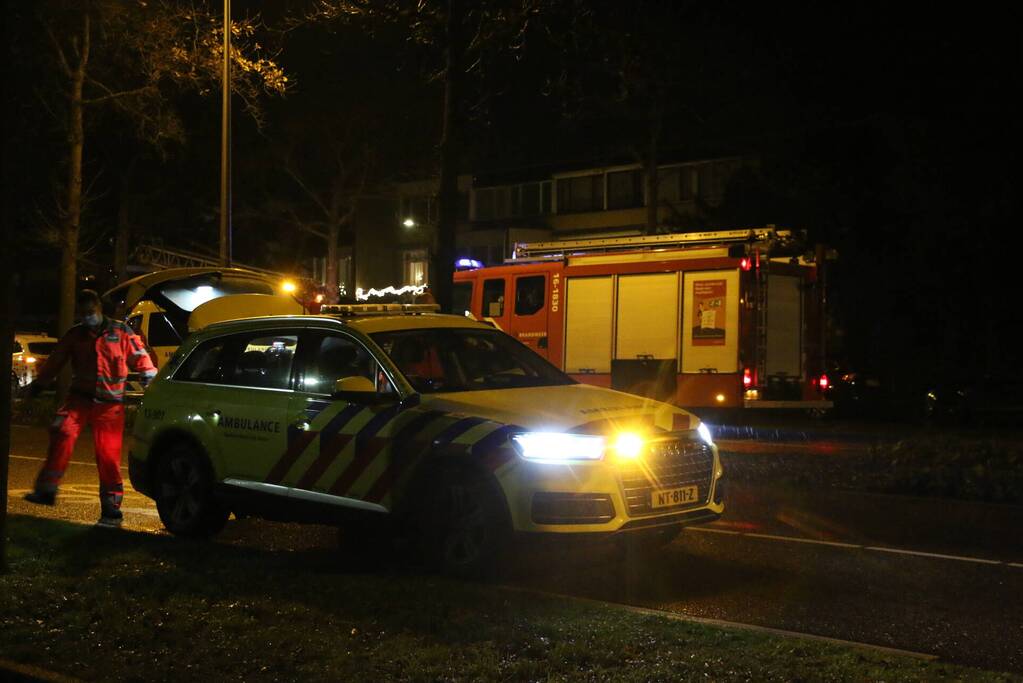 Traumateam assisteert bij incident in woning