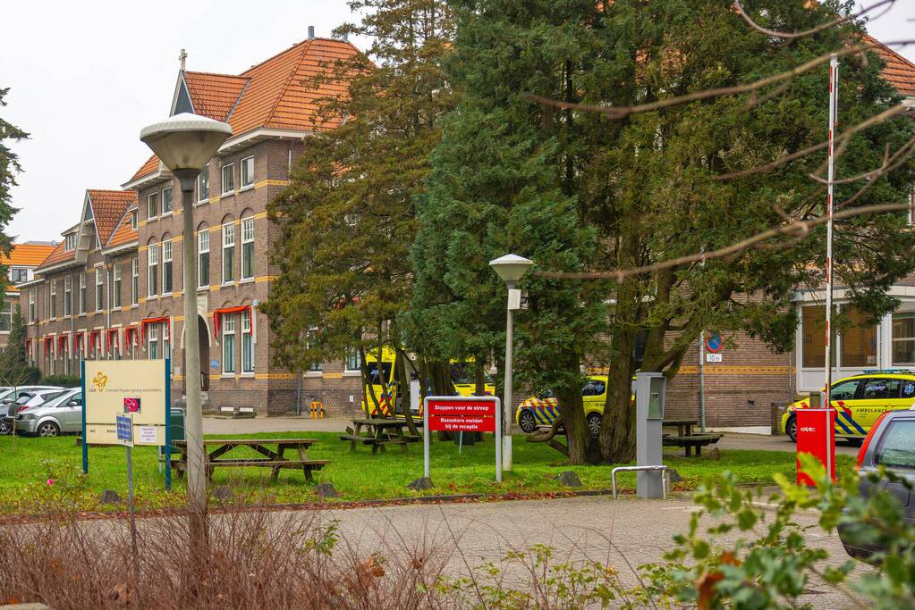 Traumahelikopter landt op terrein Klooster Sint Joseph