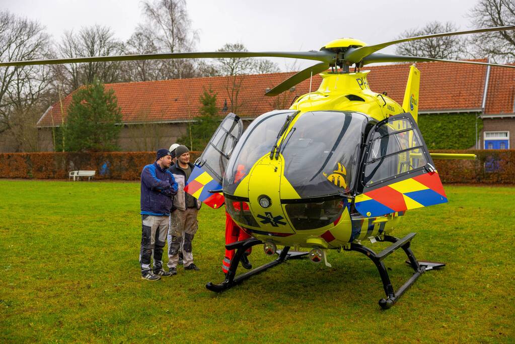 Traumahelikopter landt op terrein Klooster Sint Joseph