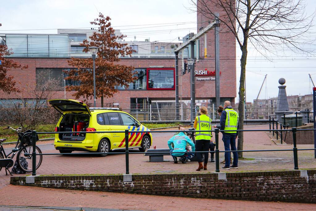 Jongeman op fiets gewond na verkeersongeval