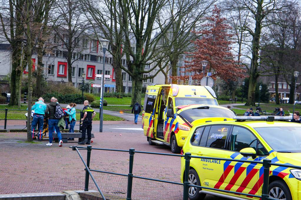 Jongeman op fiets gewond na verkeersongeval