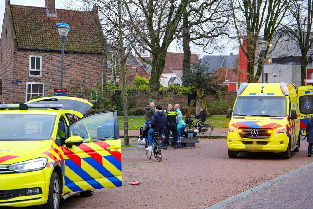 Jongeman op fiets gewond na verkeersongeval