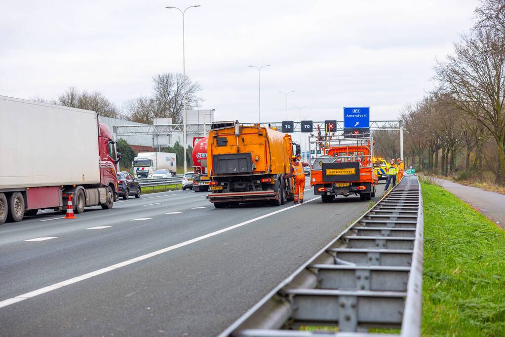 Lange files vanwege aanrijding op snelweg