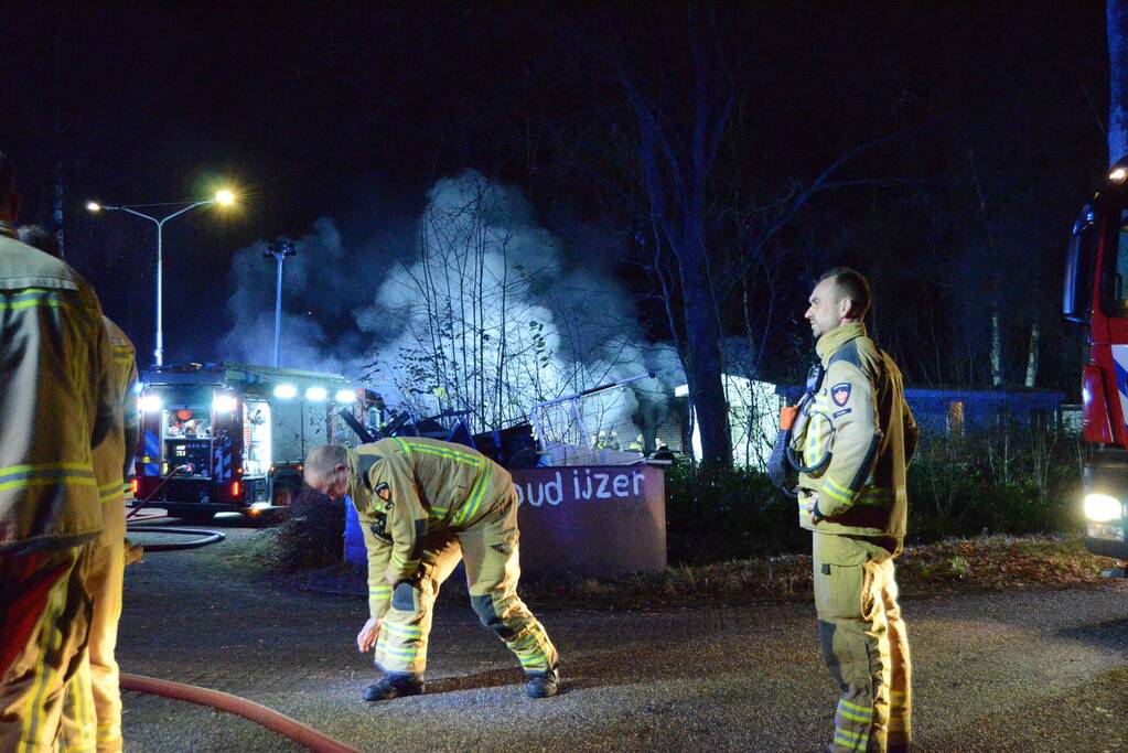 Traumateam ingezet bij brand op woonwagenkamp