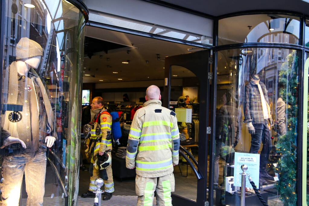 Brand in winkelpand van kledingzaak Jac Hensen