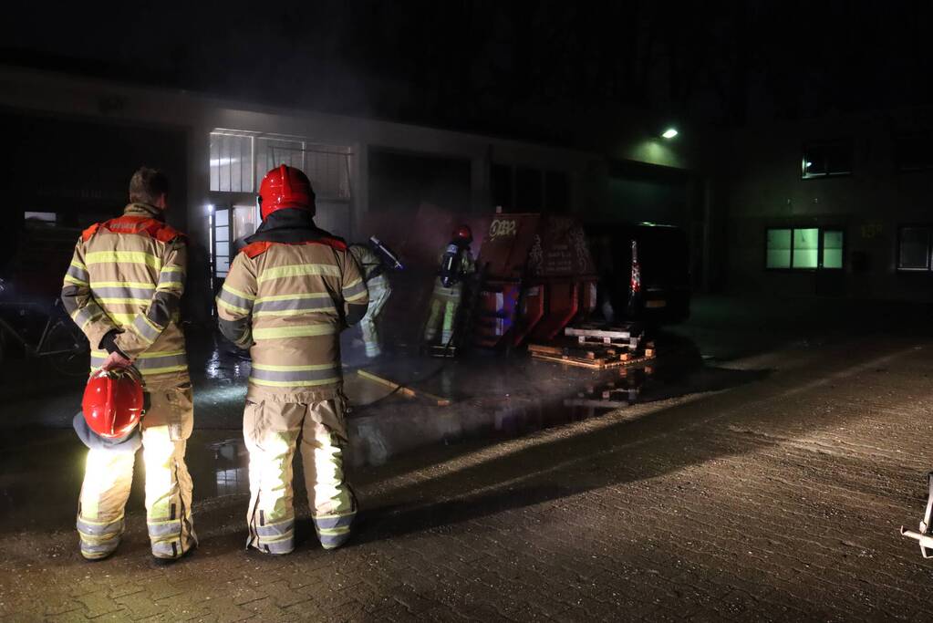 Brand in bouwcontainer snel geblust
