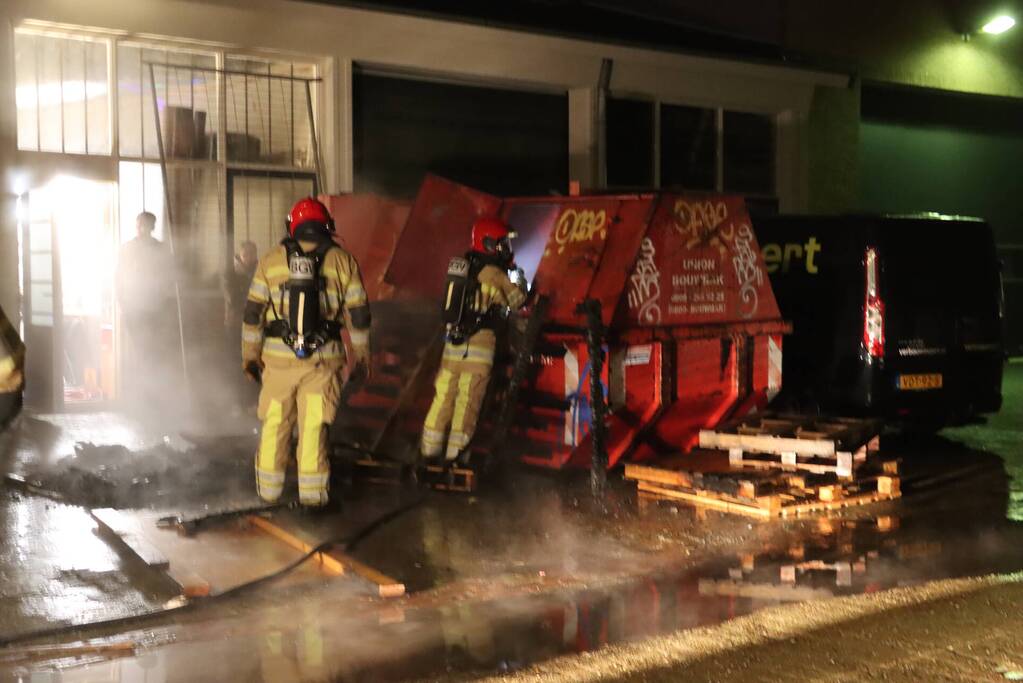 Brand in bouwcontainer snel geblust