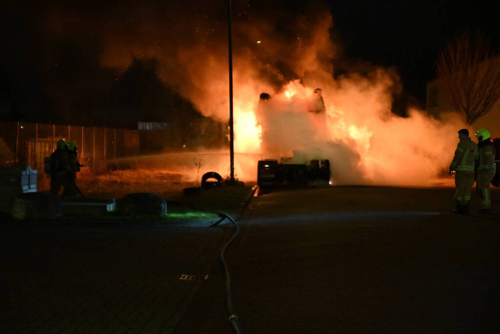 Vrachtwagens verwoest door brand
