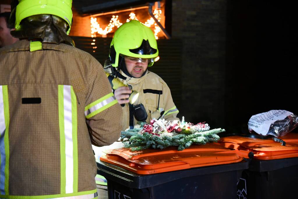Rookontwikkeling in woning door kerststukje