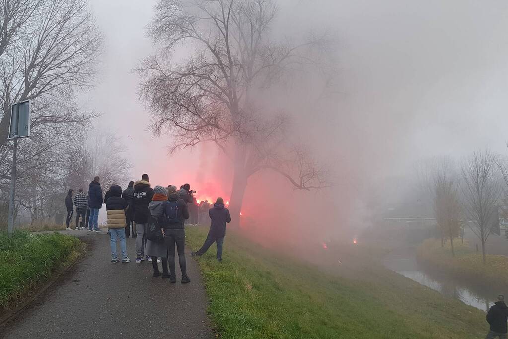 Honderden supporters aanwezig bij training Feyenoord