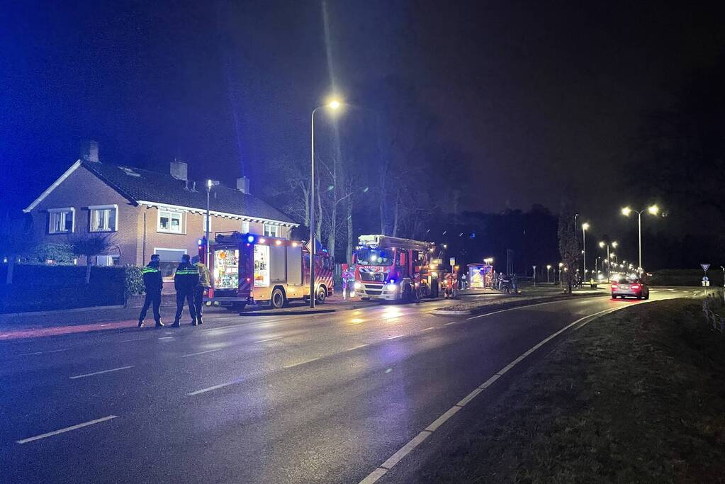 Brand in schoorsteen van woning