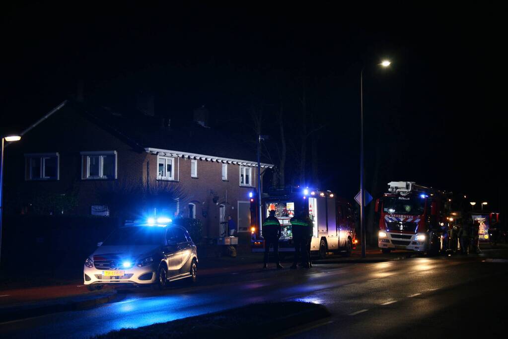 Brand in schoorsteen van woning