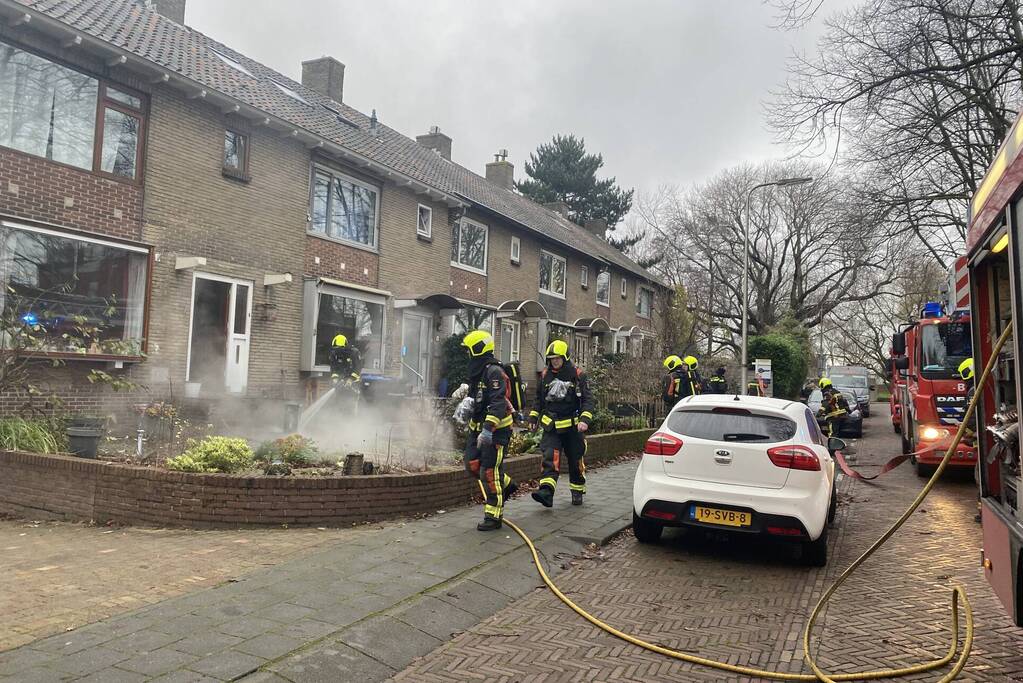 Persoon gewond na brand in woning