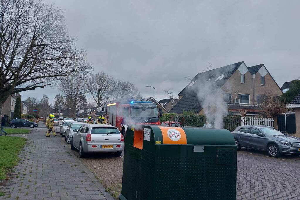 Vuurwerk veroorzaakt brand in container