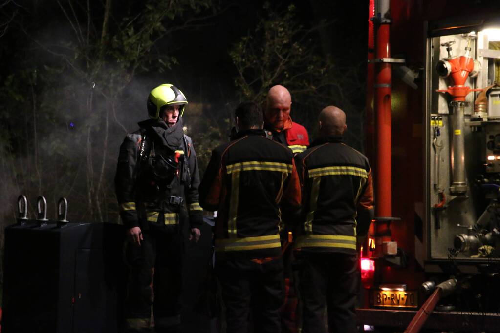 Veel rookontwikkeling bij brand in ondergrondse container